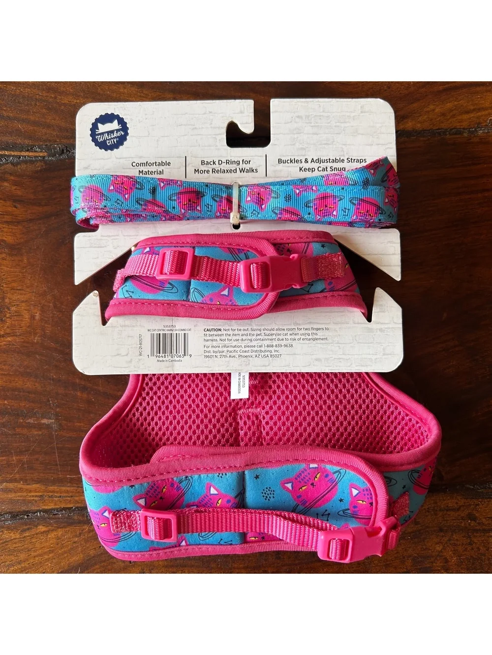NWT cat vest harness and leash blue and pink